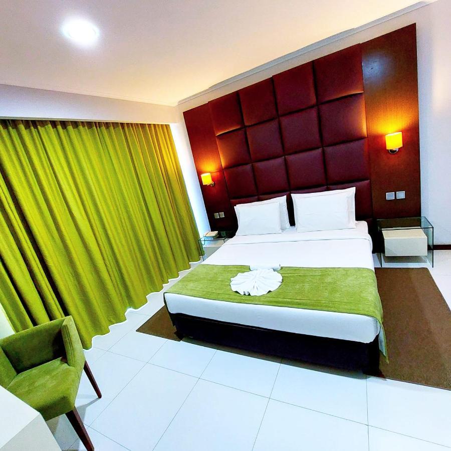Hotel Embaixador Beira Exterior photo